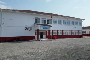 1965SSDER Bir Köy Okulunu Daha Kırmızı-Beyaza Boyadı