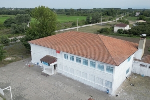 1965SSDER Bir Köy Okulunu Daha Kırmızı-Beyaza Boyadı