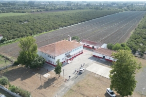 1965SSDER Bir Köy Okulunu Daha Kırmızı-Beyaza Boyadı