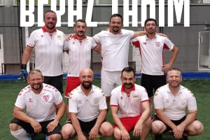 Halı Sahada Galibiyet Beyaz Takımın